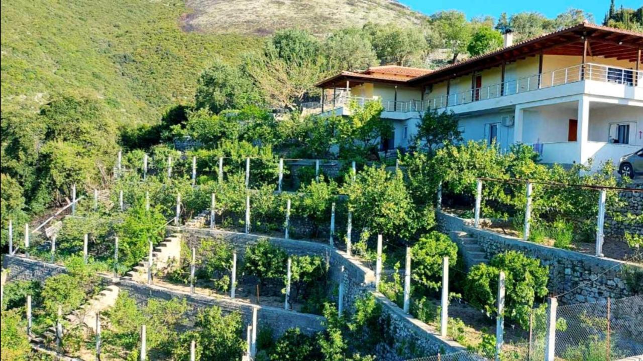 Philoxenia Guest House Himare Bagian luar foto