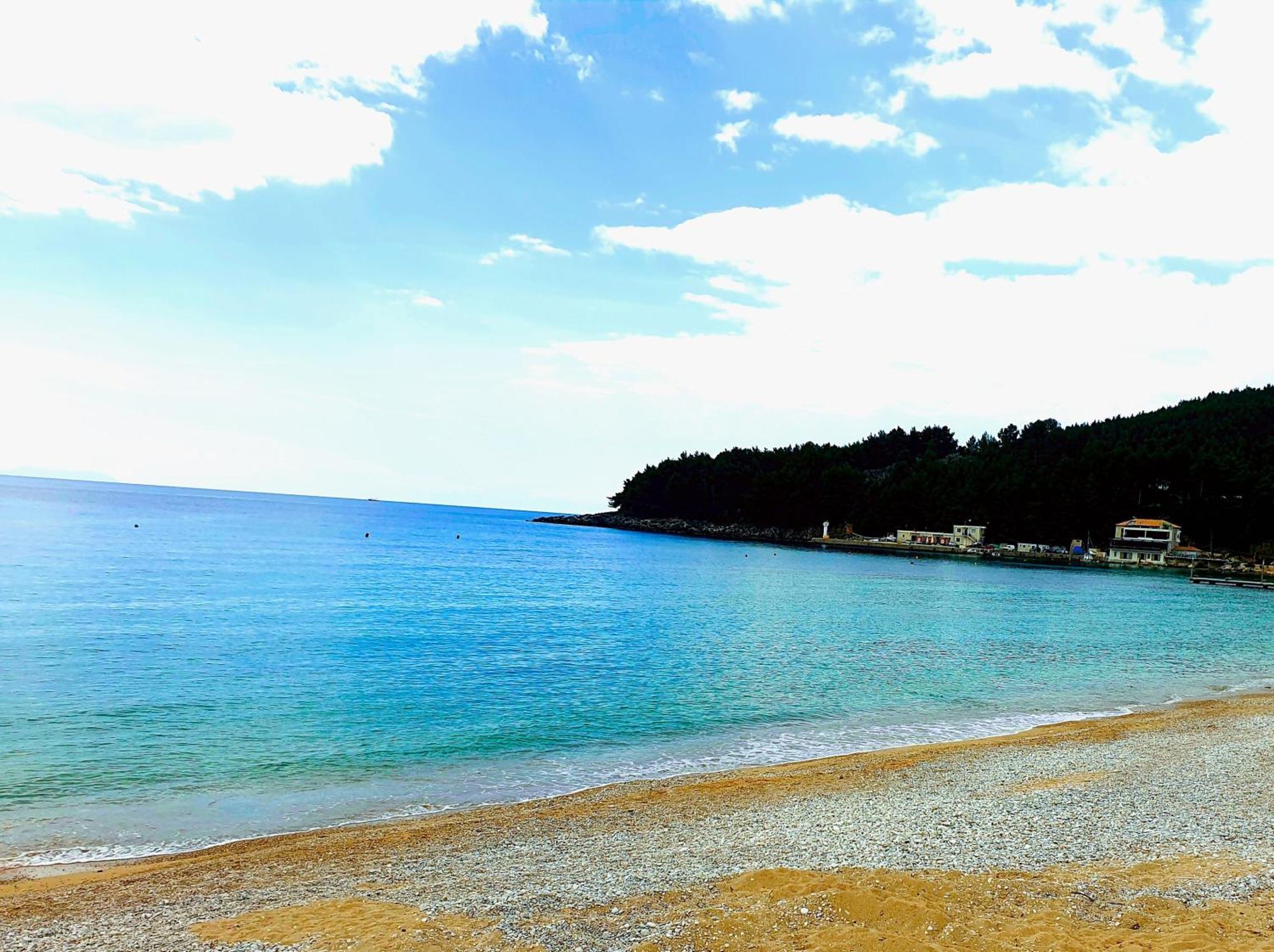Philoxenia Guest House Himare Bagian luar foto