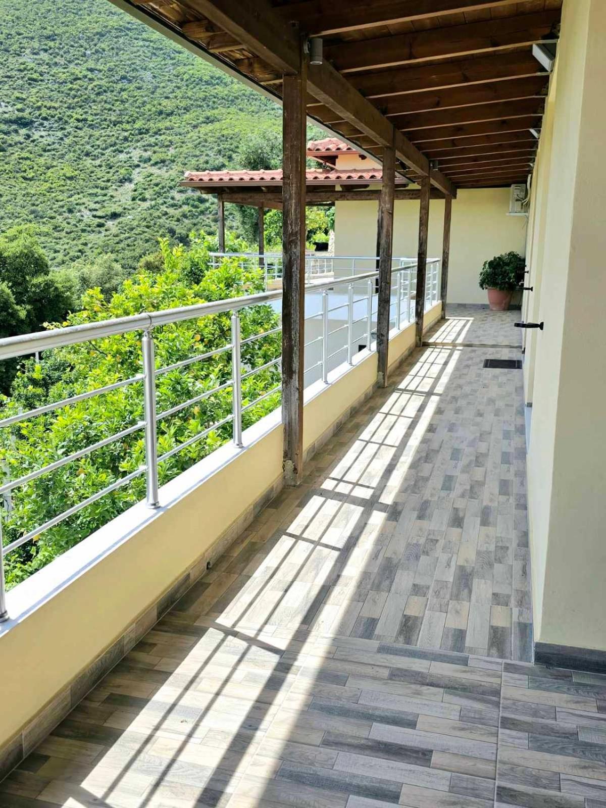 Philoxenia Guest House Himare Bagian luar foto