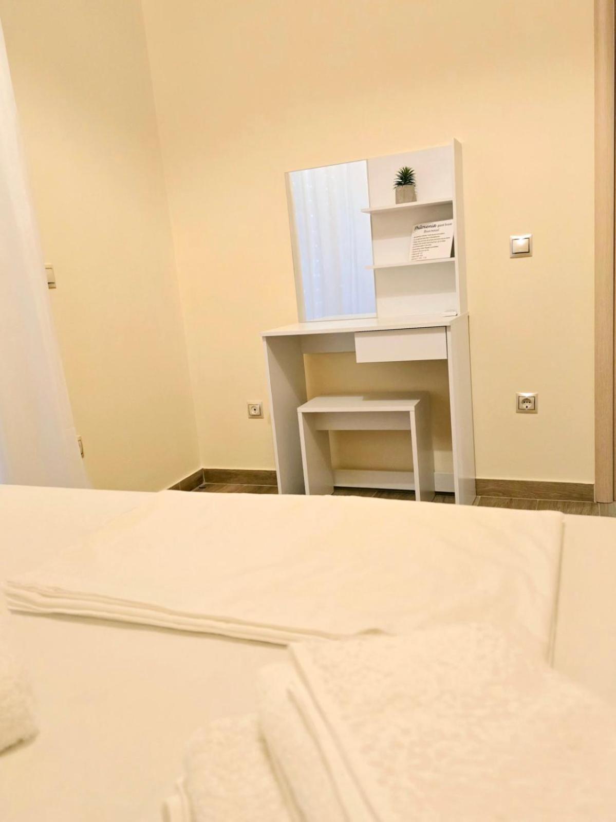 Philoxenia Guest House Himare Bagian luar foto
