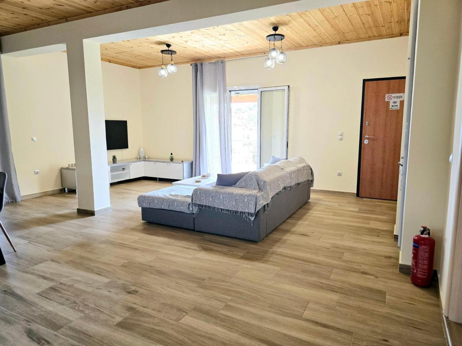 Philoxenia Guest House Himare Bagian luar foto
