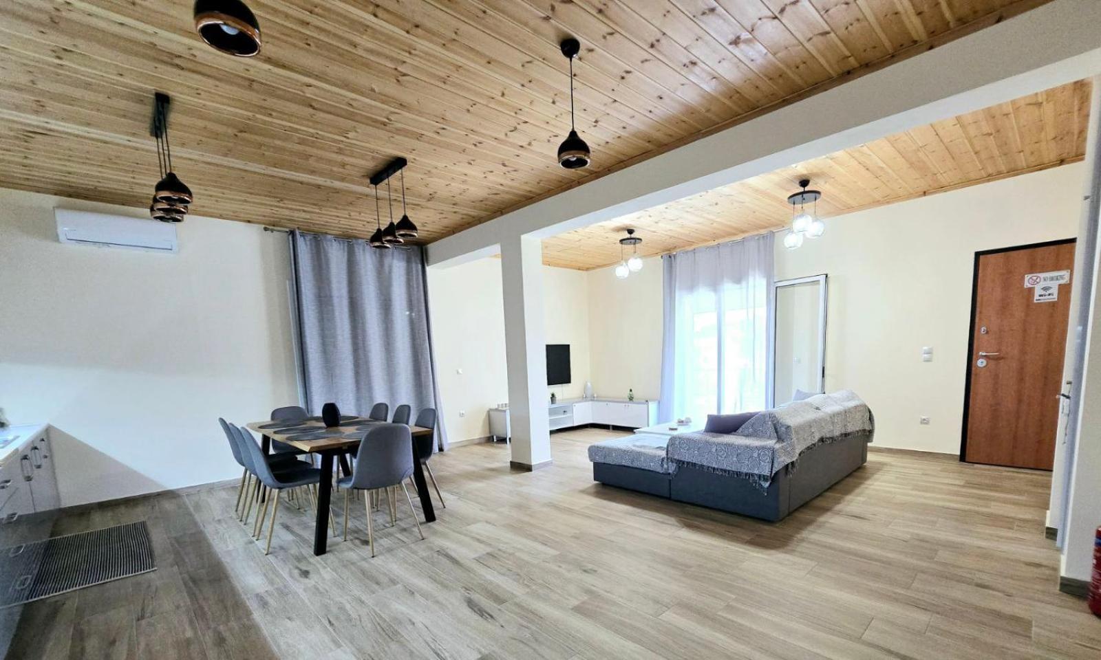 Philoxenia Guest House Himare Bagian luar foto
